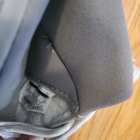 NIKE CT8012-005 Air Jordan 11 Retro High Cool Grey 2021  Size 10 - Picture 9 of 13